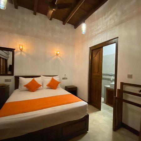 Bed and Breakfast The Dutch Boutique à Galle Extérieur photo
